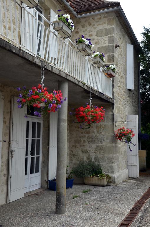 Bed and Breakfast Chez Madeleine Saint-Colomb-de-Lauzun Экстерьер фото